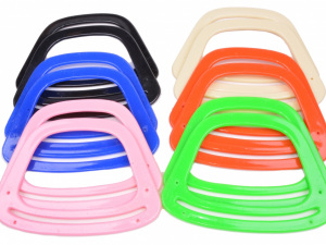 Ucha na tašky plastové 15,5x11cm - Bílá