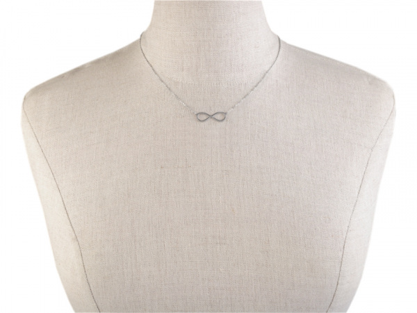 Náhrdelník srdce, křížek, motýl, nekonečno z nerezové oceli