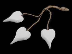Dřevěné srdce 45x70 mm s provázkem