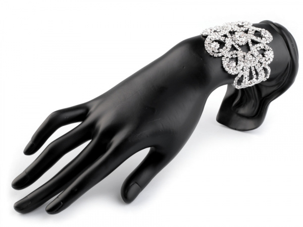 Štrasová aplikace k našití