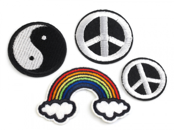 Nažehlovačka vyšívaná peace