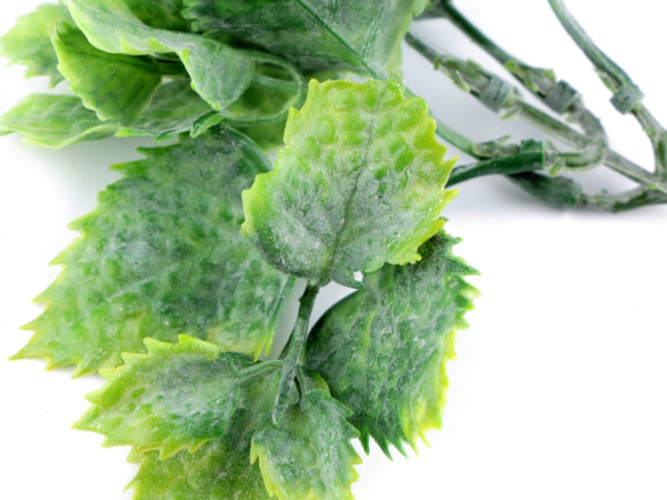 Umělá větvička k aranžování