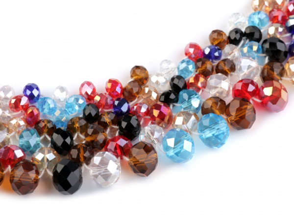 Náhrdelník z broušených korálků