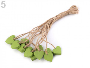 Dřevěné srdce s provázkem