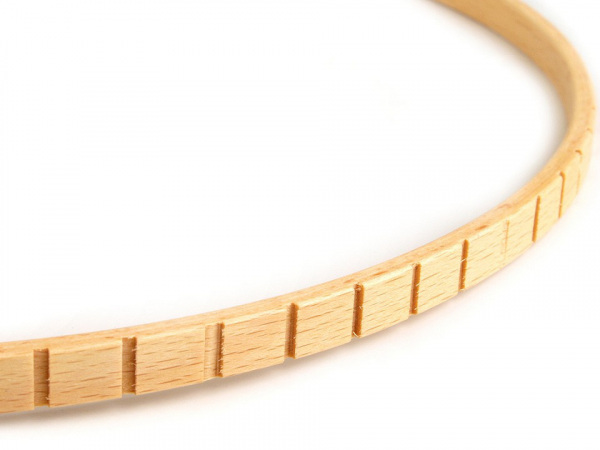 Dřevěný kruh Ø28,5 cm se zářezy