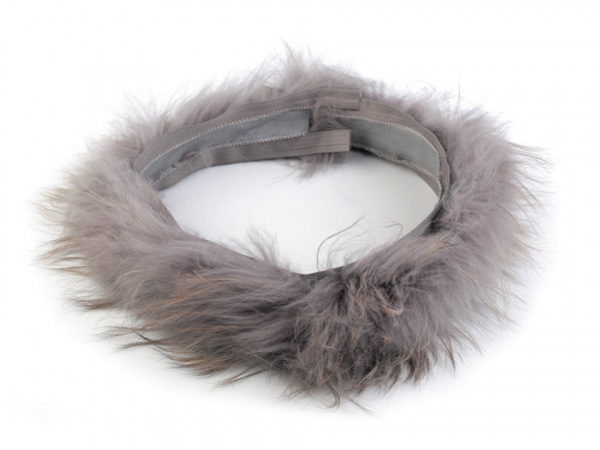 Kožešinový lem na kapuci