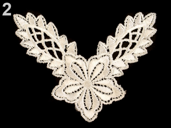 Krajková aplikace / vsadka na košilky