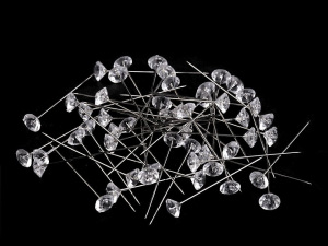 Nerezové ozdobné špendlíky délka 49 mm diamant