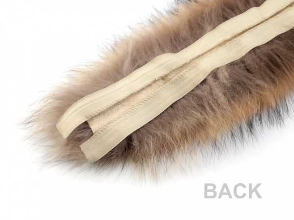 Kožešinový lem na kapuci