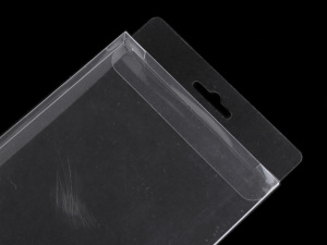 Plastová krabička k zavěšení