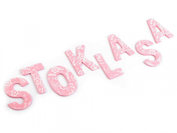 Dřevěná písmena v krabici s potiskem