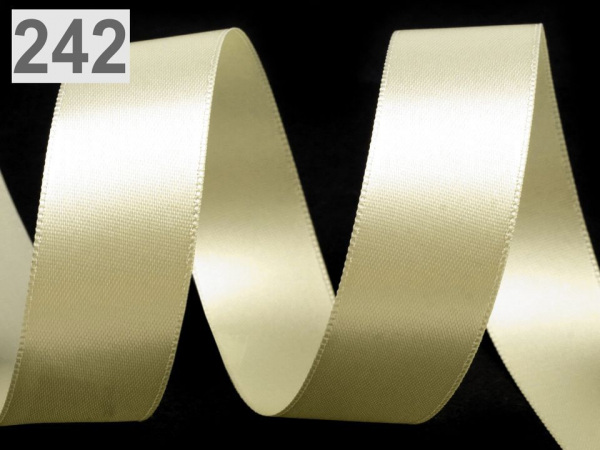 Atlasová stuha oboulící svazky po 5 m šíře 24 mm