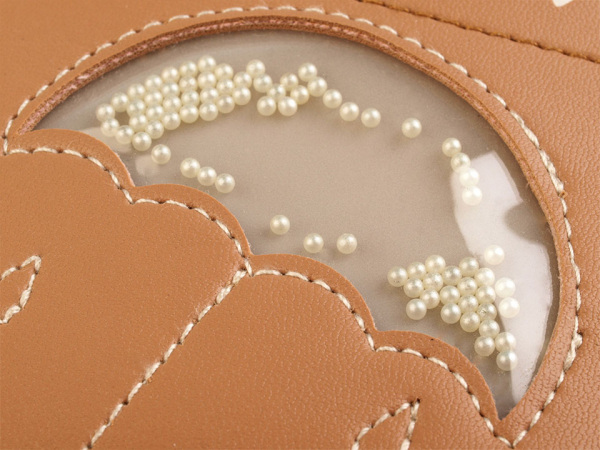 Peněženka / klíčenka s přesýpacím deštníkem