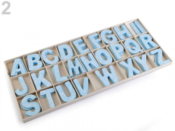 Dřevěná písmena v krabici s potiskem