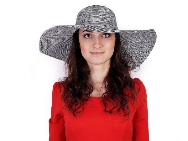 Dámský klobouk k dozdobení