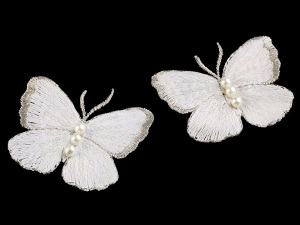 Textilní aplikace / nášivka motýl s perlami vyšívaný velký