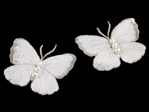 Textilní aplikace / nášivka motýl s perlami vyšívaný velký