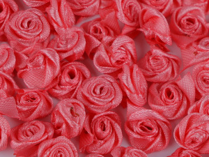 Saténová růže Ø13-15 mm 2. jakost