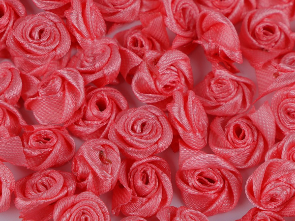 Saténová růže Ø13-15 mm 2. jakost