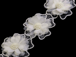 Prýmek květy s perlami šíře 58 mm