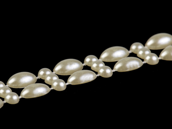 Borta s perlami šíře 10 mm