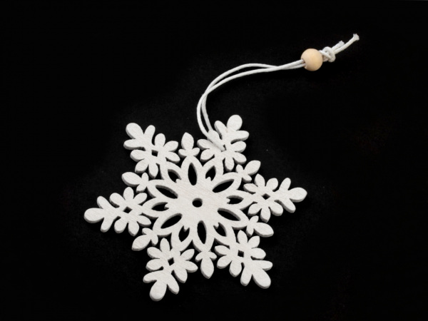 Dřevěná dekorace vločka