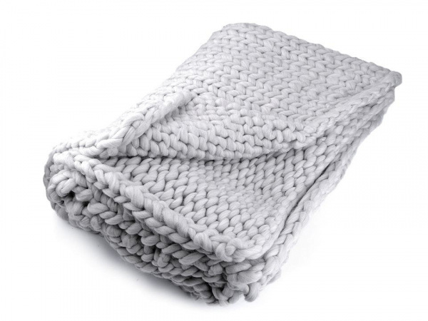 Pletená deka / pléd z extra silné příze