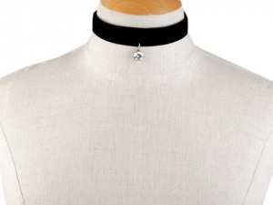 Náhrdelník choker / obojek s přívěskem