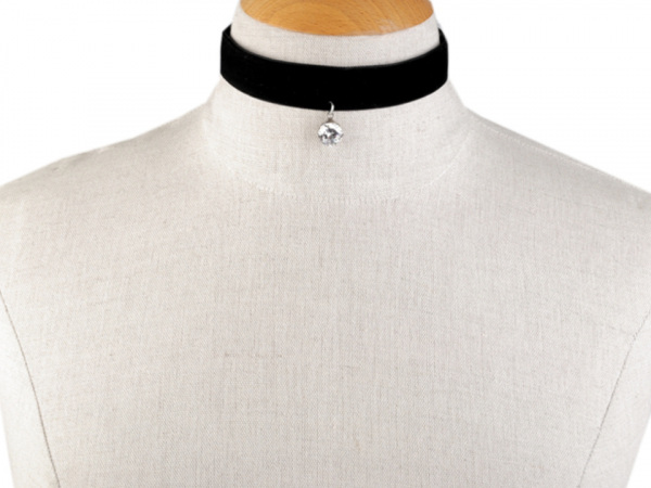 Náhrdelník choker / obojek s přívěskem