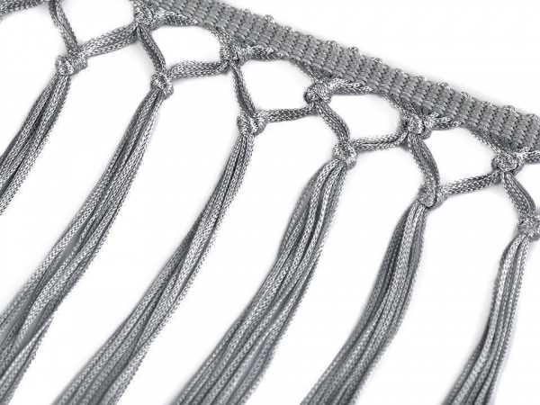 Třásně šíře 19 cm