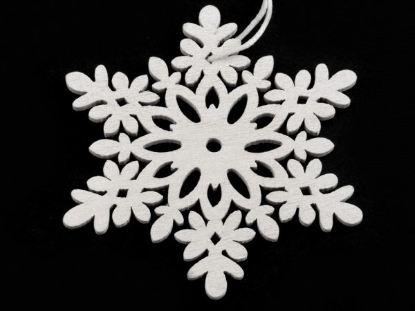 Dřevěná dekorace vločka