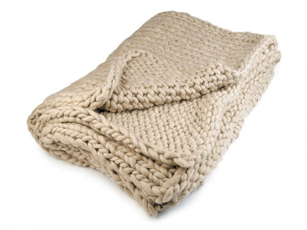 Pletená deka / pléd z extra silné příze