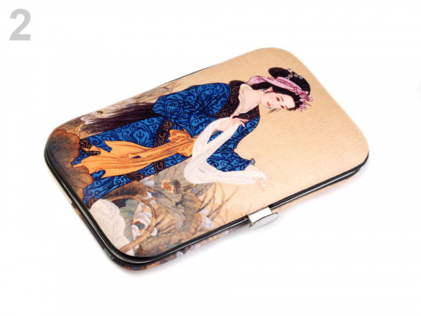 Manikúra v pouzdře gejša