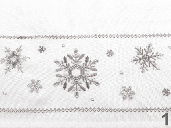 Vánoční vyšívaný ubrus 85x85 cm