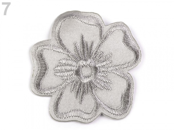 Nažehlovačka vyšívaný květ