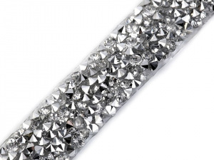 Prýmek s kamínky šíře 15 mm nažehlovací