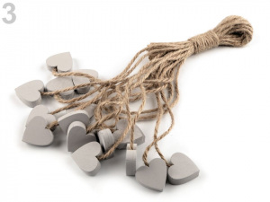 Dřevěné srdce s provázkem