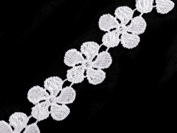 Vzdušná krajka / vsadka šíře 24 mm květy