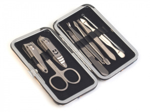 Manikúra v pouzdře gejša