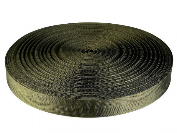 Hladký popruh s leskem šíře 25 mm