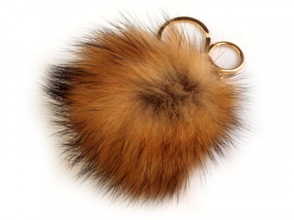 Kožešinová bambule na kabelku z mývalovce