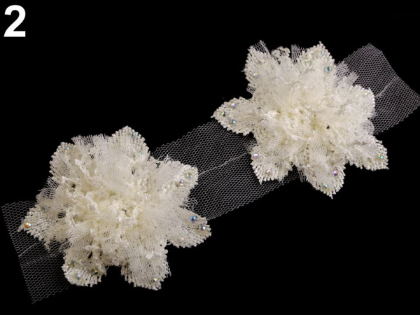 Textilní aplikace / nášivka krajkový květ na tylu Ø90 mm s kamínky