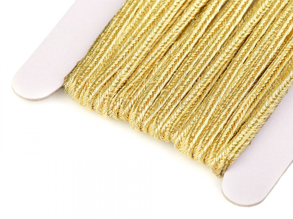 Sutaška / metalická příze šíře 3 mm