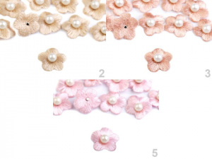 Vyšívaný květ Ø20 mm s perlou