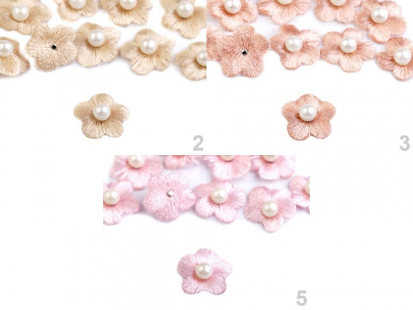 Vyšívaný květ Ø20 mm s perlou