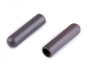 Plastová koncovka na šnůrky 6x22 mm