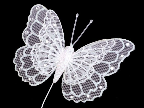 Motýl na drátku s glitry