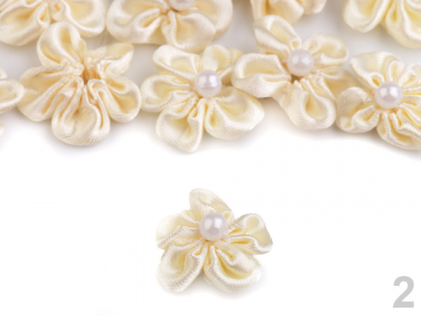 Saténový květ Ø25 mm s perlou