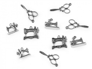 Mix přívěsků - nůžky, šicí stroj