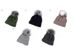 Dámská zimní čepice s bambulí